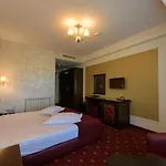 Hotel Golden Palace